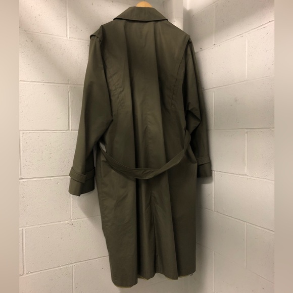 Coat - Picture 2 of 3
